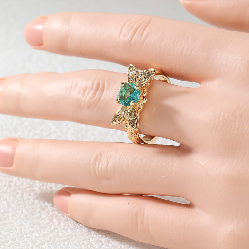 Women's Fashionable Luxurious Butterfly-shaped Ring